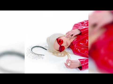 Poppy - Am I A Girl? - YouTube