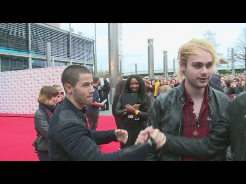 5 Seconds of Summer: Interviews and More - YouTube