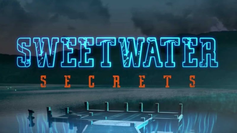 Sweetwater Secrets - 'Riverdale' Season 2 Exclusives and Interviews