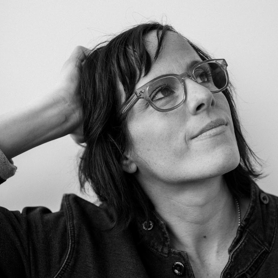 Sera Cahoone - Topic