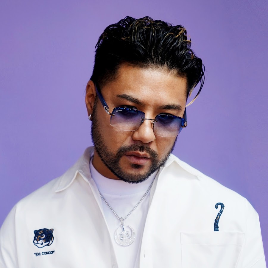 Wax Motif