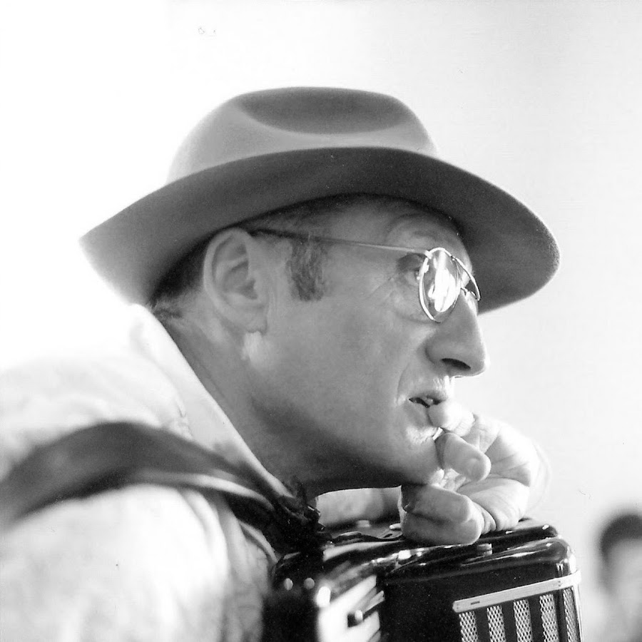 Emil Aybinder - Accordion artist