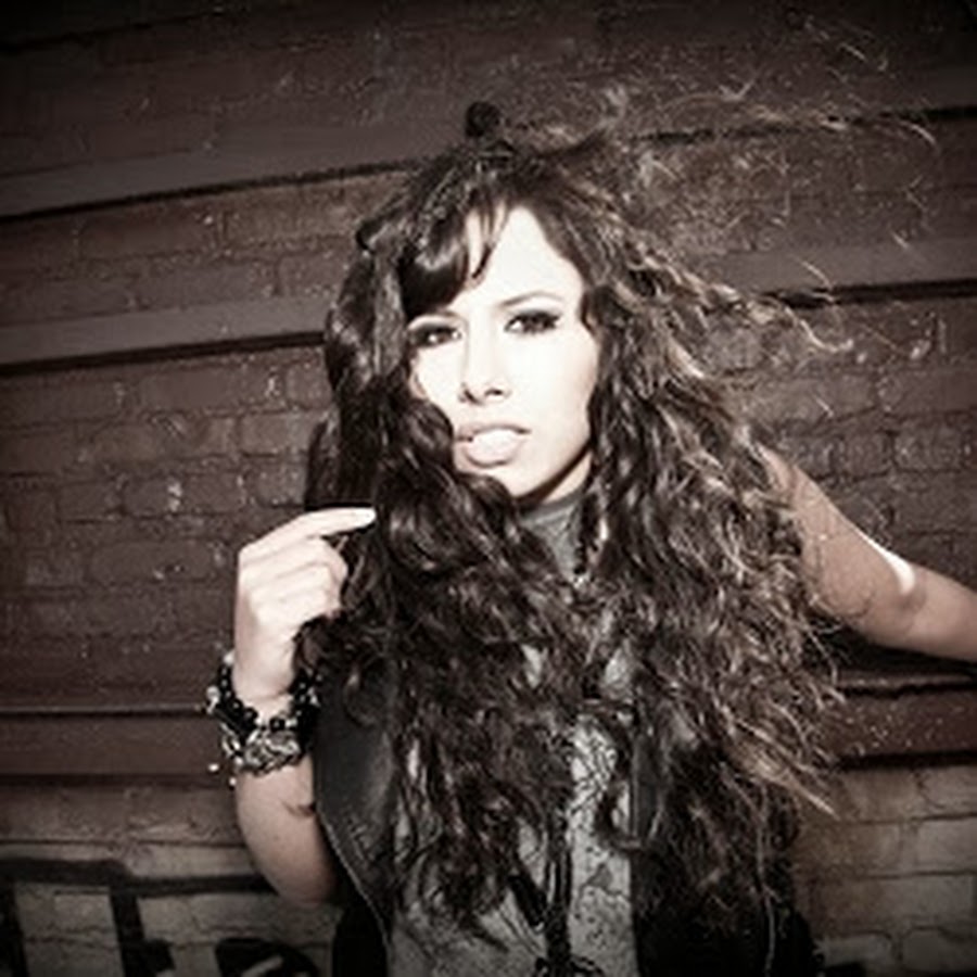 SaraSkinnerVEVO