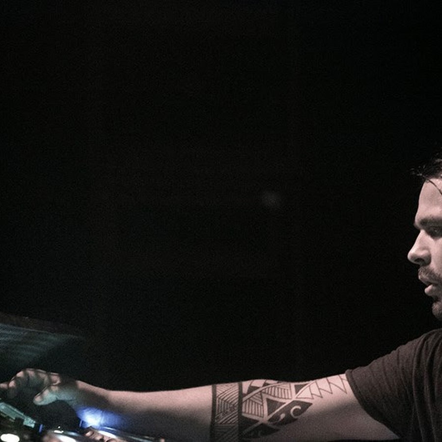 Mike Wall (Official Page)