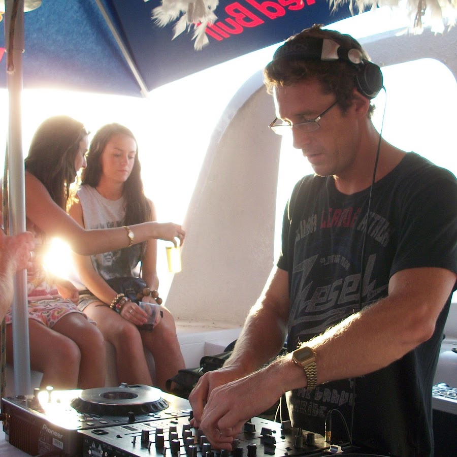 DJSeanHughes