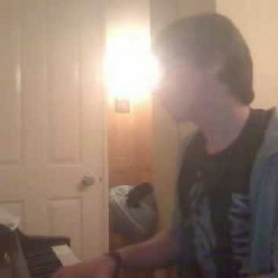 Josh Thomas